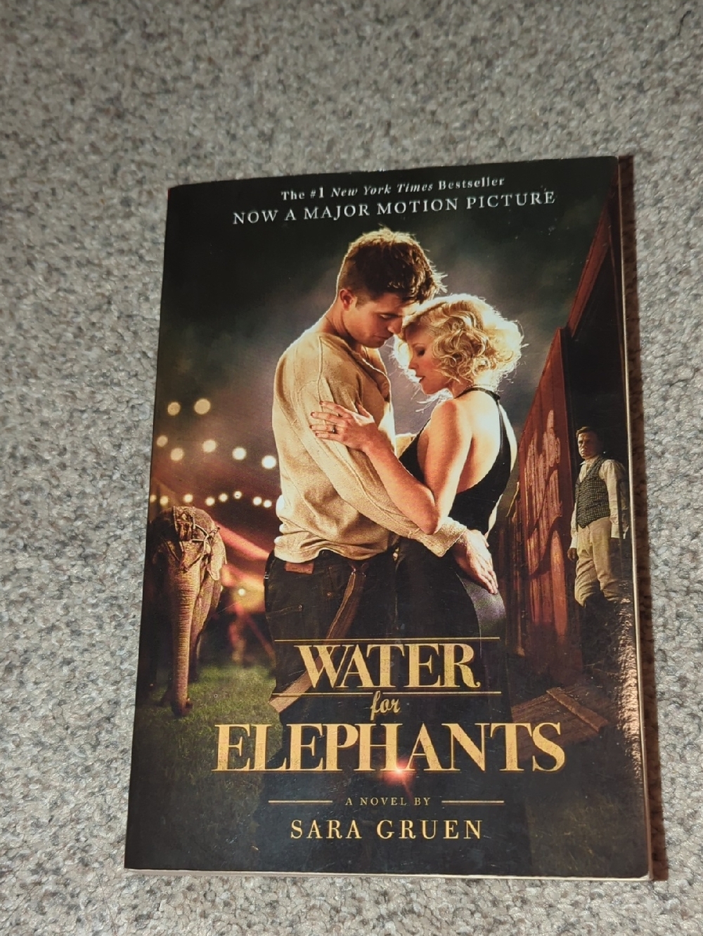 Water for Elephants by Sara Gruen - Dark Vintage Cover